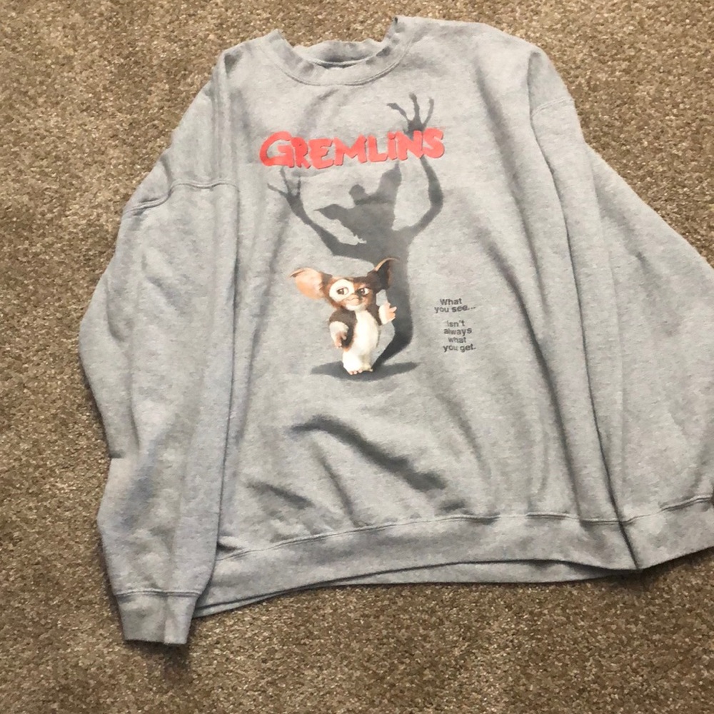 Gremlins hoodless sweater